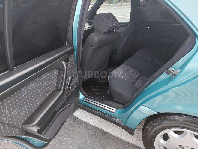 Mercedes C 220 1995, 352,444 km - 2.2 l - Bakı