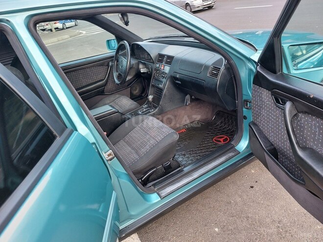 Mercedes C 220 1995, 352,444 km - 2.2 l - Bakı