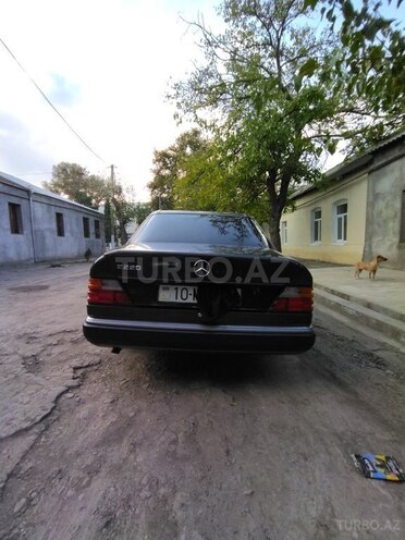 Mercedes E 220 1993, 458,000 km - 2.2 l - Gəncə