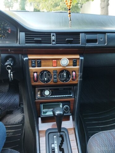 Mercedes E 220 1993, 458,000 km - 2.2 l - Gəncə