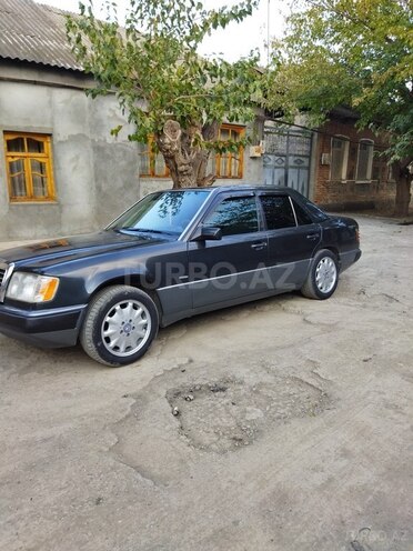 Mercedes E 220 1993, 458,000 km - 2.2 l - Gəncə