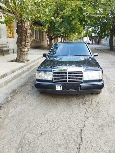 Mercedes E 220 1993, 458,000 km - 2.2 l - Gəncə