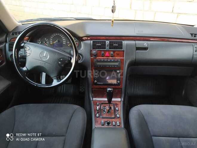 Mercedes E 240 2001, 226,594 km - 2.6 l - Salyan