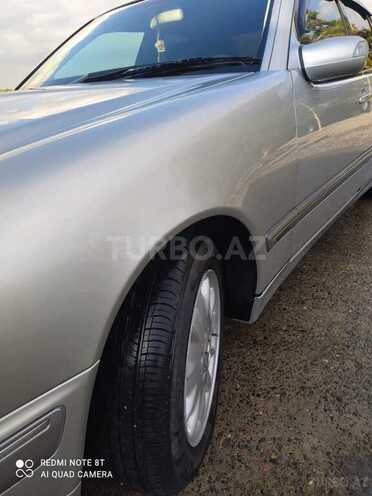 Mercedes E 240 2001, 226,594 km - 2.6 l - Salyan