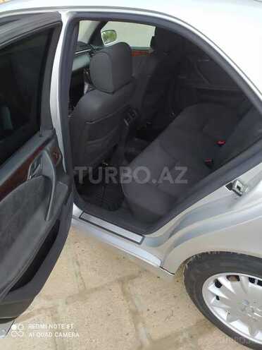 Mercedes E 240 2001, 226,594 km - 2.6 l - Salyan