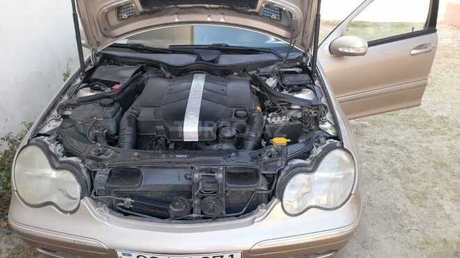 Mercedes C 240 2001, 295,000 km - 2.6 l - Bakı