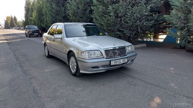 Mercedes C 220 1998, 520,000 km - 2.2 л - Qazax