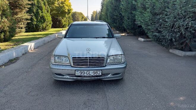 Mercedes C 220 1998, 520,000 km - 2.2 л - Qazax