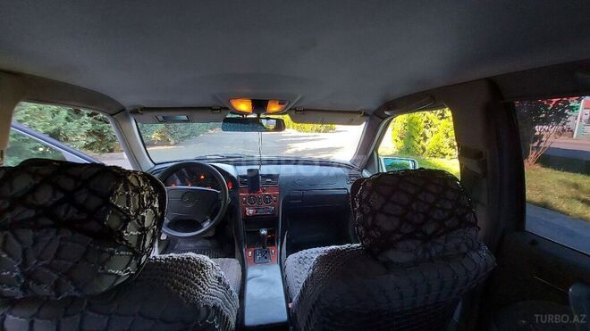 Mercedes C 220 1998, 520,000 km - 2.2 л - Qazax