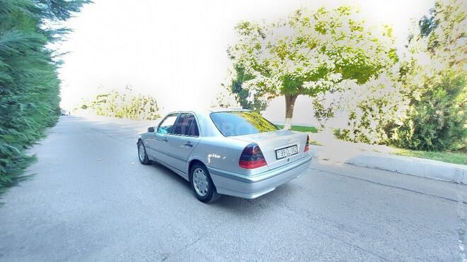 Mercedes C 220 1998, 520,000 km - 2.2 л - Qazax