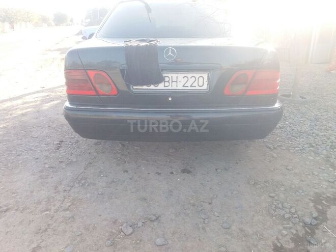 Mercedes E 220 1999, 34,200 km - 2.2 l - Cəlilabad