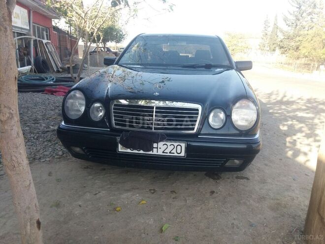 Mercedes E 220 1999, 34,200 km - 2.2 l - Cəlilabad