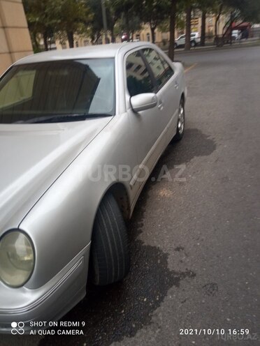 Mercedes E 220 2001, 352,400 km - 2.2 l - Bakı