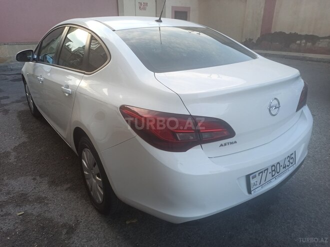 Opel Astra 2015, 120,000 km - 1.6 l - Bakı