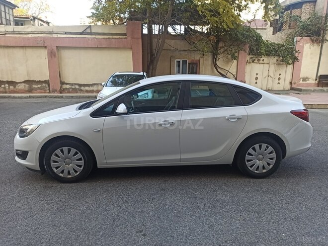 Opel Astra 2015, 120,000 km - 1.6 l - Bakı