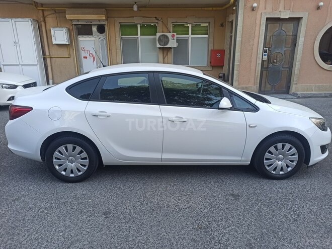 Opel Astra 2015, 120,000 km - 1.6 l - Bakı