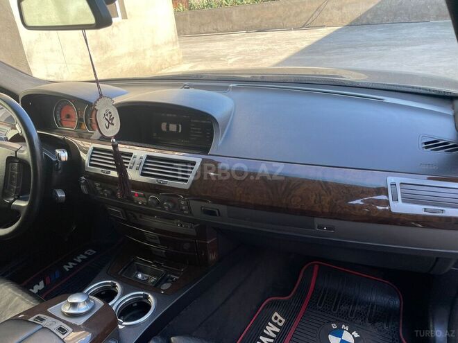 BMW 745 2001, 294,785 km - 4.4 l - Bakı
