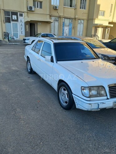 Mercedes E 220 1995, 557,000 km - 2.2 l - Bakı
