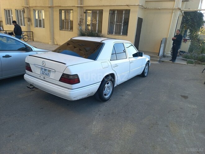Mercedes E 220 1995, 557,000 km - 2.2 l - Bakı