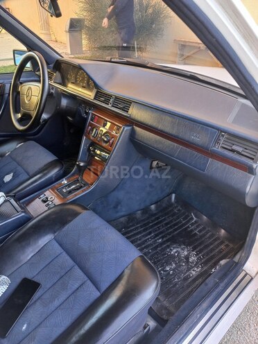 Mercedes E 220 1995, 557,000 km - 2.2 l - Bakı