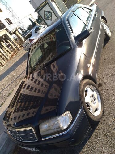 Mercedes C 200 1995, 267,000 km - 2.0 л - Bakı