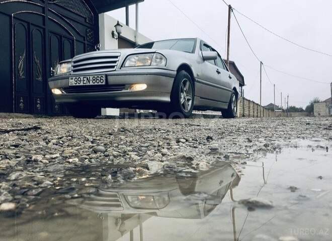 Mercedes C 240 1997, 310,000 km - 2.4 л - Şabran