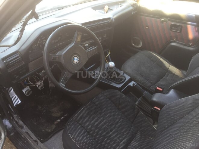 BMW 325 1988, 280,000 km - 2.5 l - Bakı