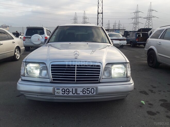 Mercedes E 220 1995, 450,000 km - 2.2 l - Şəki