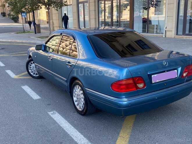 Mercedes E 240 1998, 156,000 km - 2.4 l - Bakı