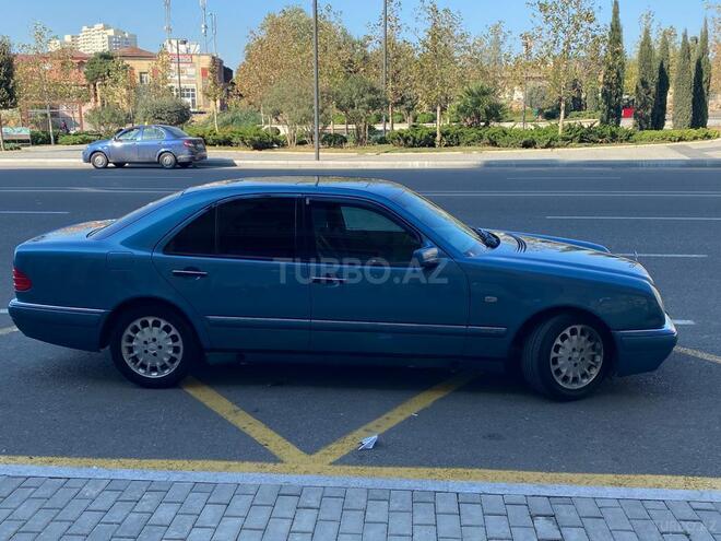 Mercedes E 240 1998, 156,000 km - 2.4 l - Bakı