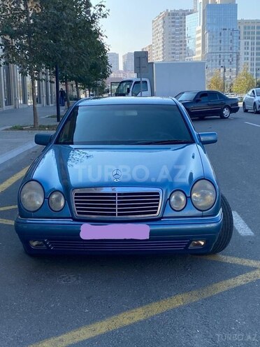 Mercedes E 240 1998, 156,000 km - 2.4 l - Bakı