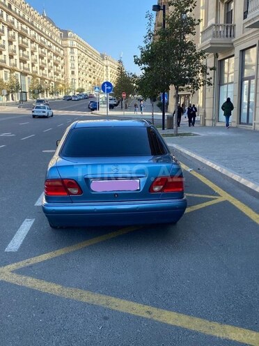 Mercedes E 240 1998, 156,000 km - 2.4 l - Bakı