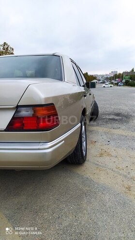 Mercedes E 220 1993, 476,117 km - 2.2 l - Bakı