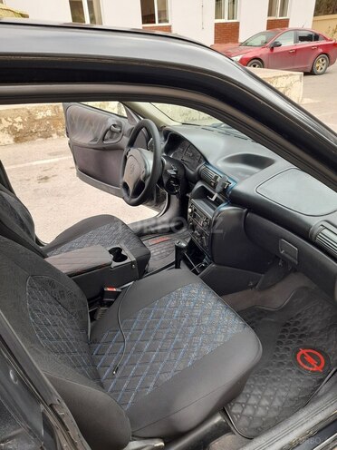 Opel Astra 1997, 212,000 km - 1.8 l - Bakı