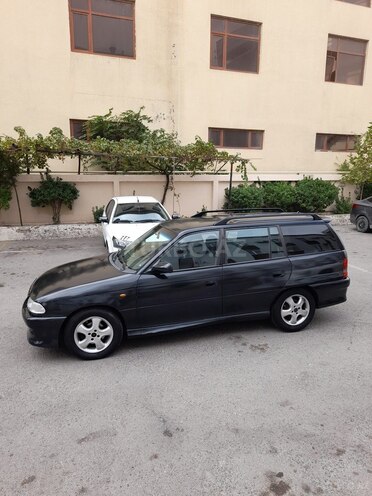 Opel Astra 1997, 212,000 km - 1.8 l - Bakı