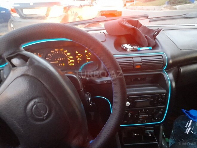 Opel Astra 1997, 212,000 km - 1.8 l - Bakı
