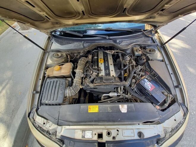 Opel Omega 1997, 318,000 km - 2.2 l - Bakı