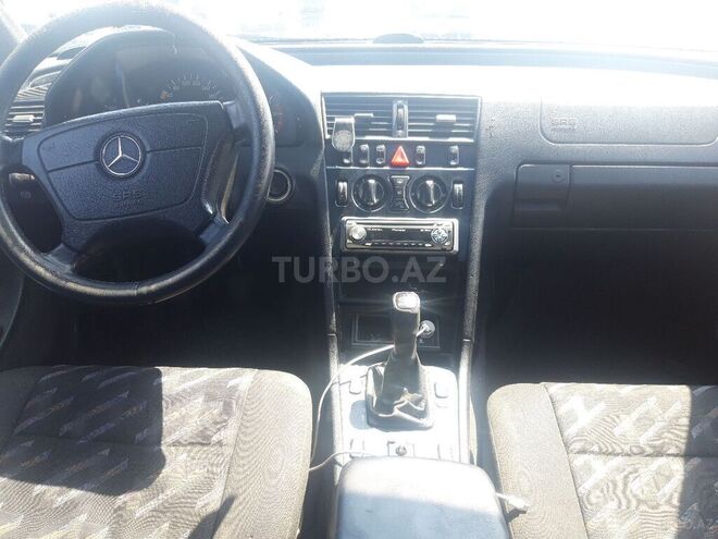 Mercedes C 220 1999, 398,000 km - 2.2 l - Bakı