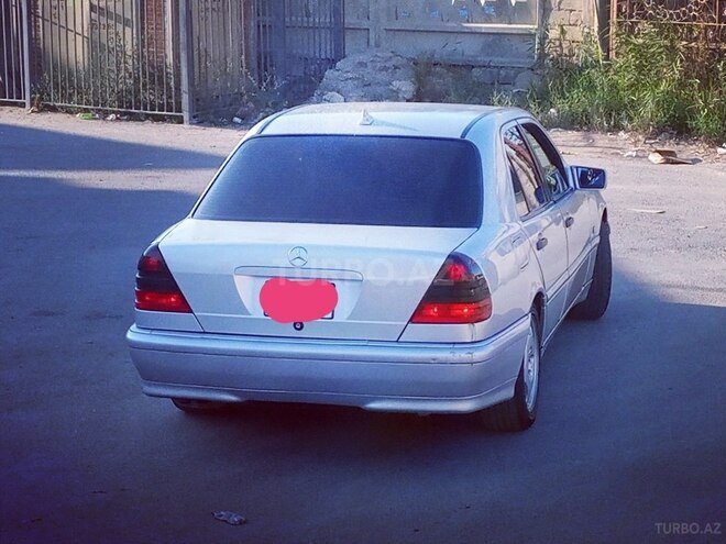 Mercedes C 220 2000, 380,000 km - 2.2 л - Bakı