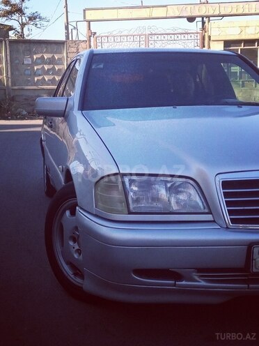 Mercedes C 220 2000, 380,000 km - 2.2 л - Bakı