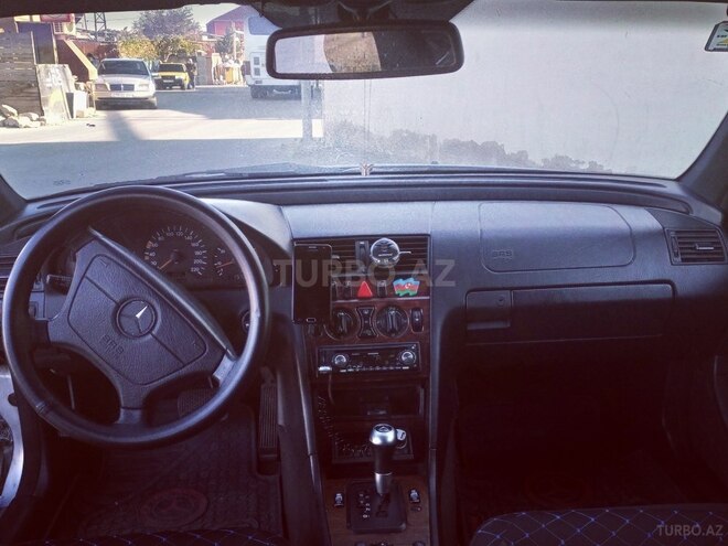 Mercedes C 220 2000, 380,000 km - 2.2 л - Bakı