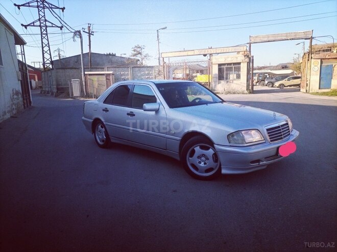 Mercedes C 220 2000, 380,000 km - 2.2 л - Bakı