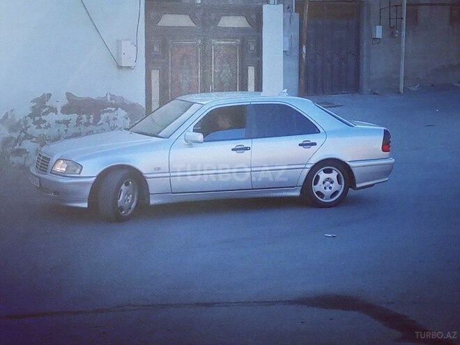 Mercedes C 220 2000, 380,000 km - 2.2 л - Bakı