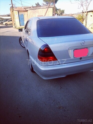 Mercedes C 220 2000, 380,000 km - 2.2 л - Bakı