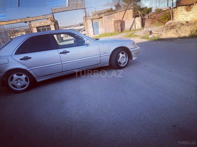 Mercedes C 220 2000, 380,000 km - 2.2 л - Bakı