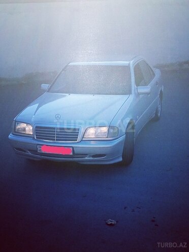 Mercedes C 220 2000, 380,000 km - 2.2 л - Bakı