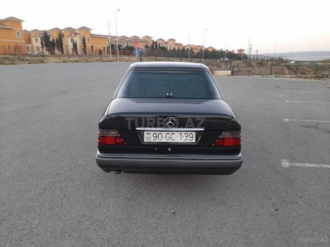 Mercedes E 300 1995, 456,238 km - 3.0 l - Bakı