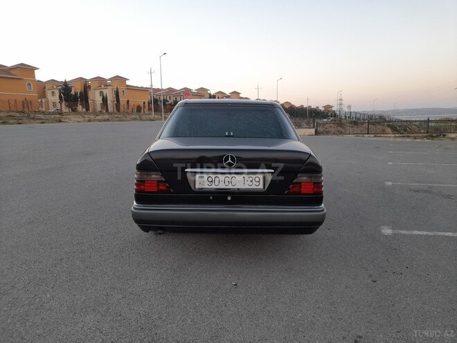 Mercedes E 300 1995, 456,238 km - 3.0 l - Bakı