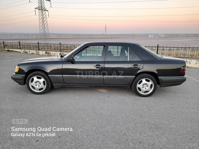 Mercedes E 300 1995, 456,238 km - 3.0 l - Bakı