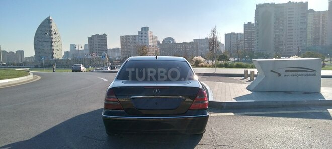 Mercedes E 220 2006, 292,000 km - 2.2 l - Bakı